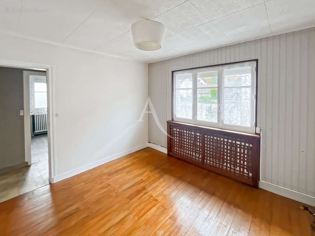 Maison à GAILLON-SUR-MONTCIENT