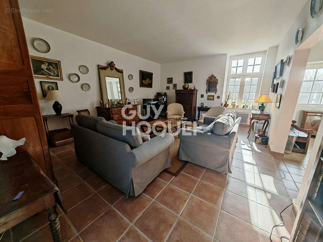 Maison à DOL-DE-BRETAGNE