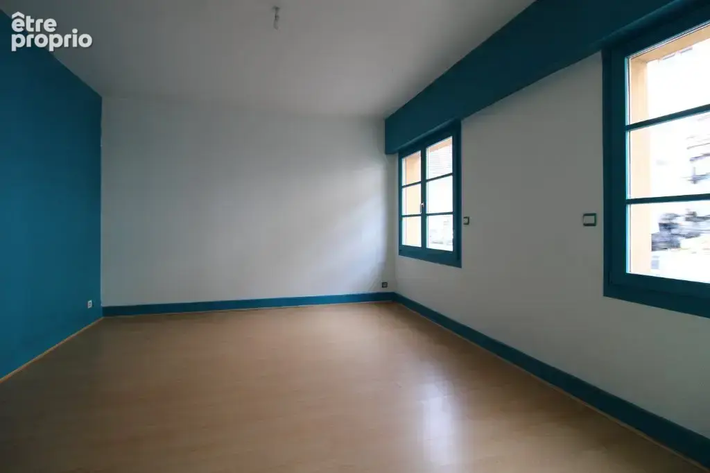 Maison de ville 165 m² – 4 chambres – dpe c – terrain clos + dépendance – proche commodités - photo 7