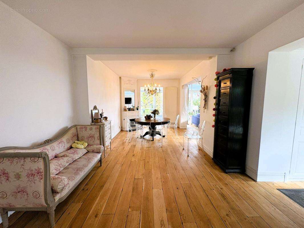 Maison à MONT-SAINT-AIGNAN