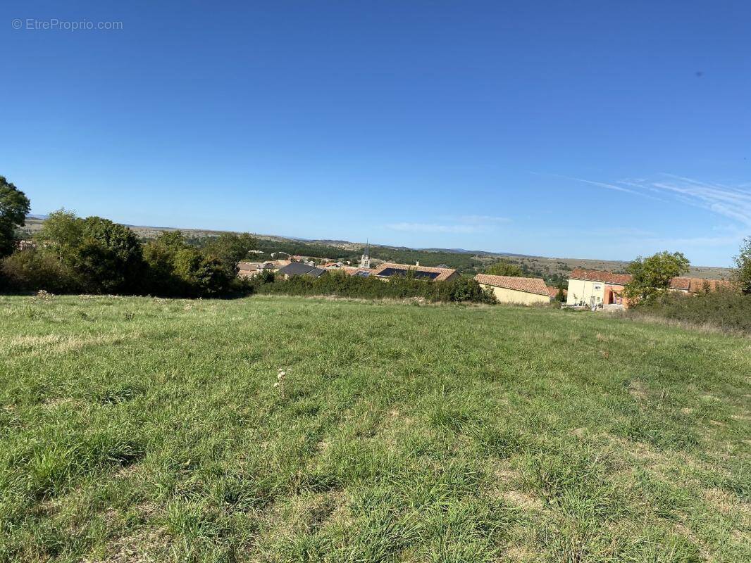 Terrain à LA CAVALERIE