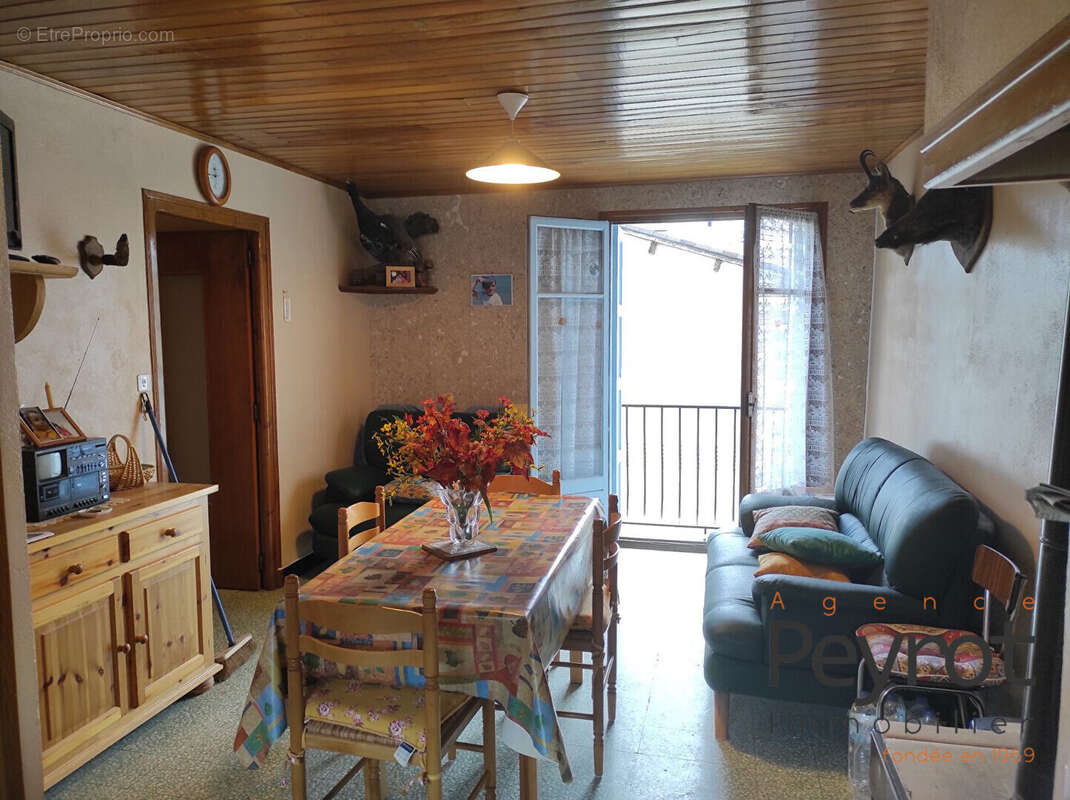 Appartement à LES ANGLES