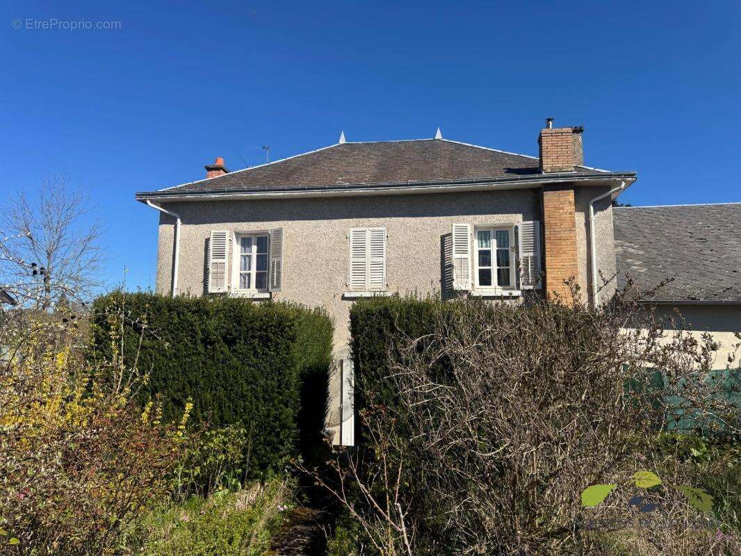 Maison à LA CROISILLE-SUR-BRIANCE