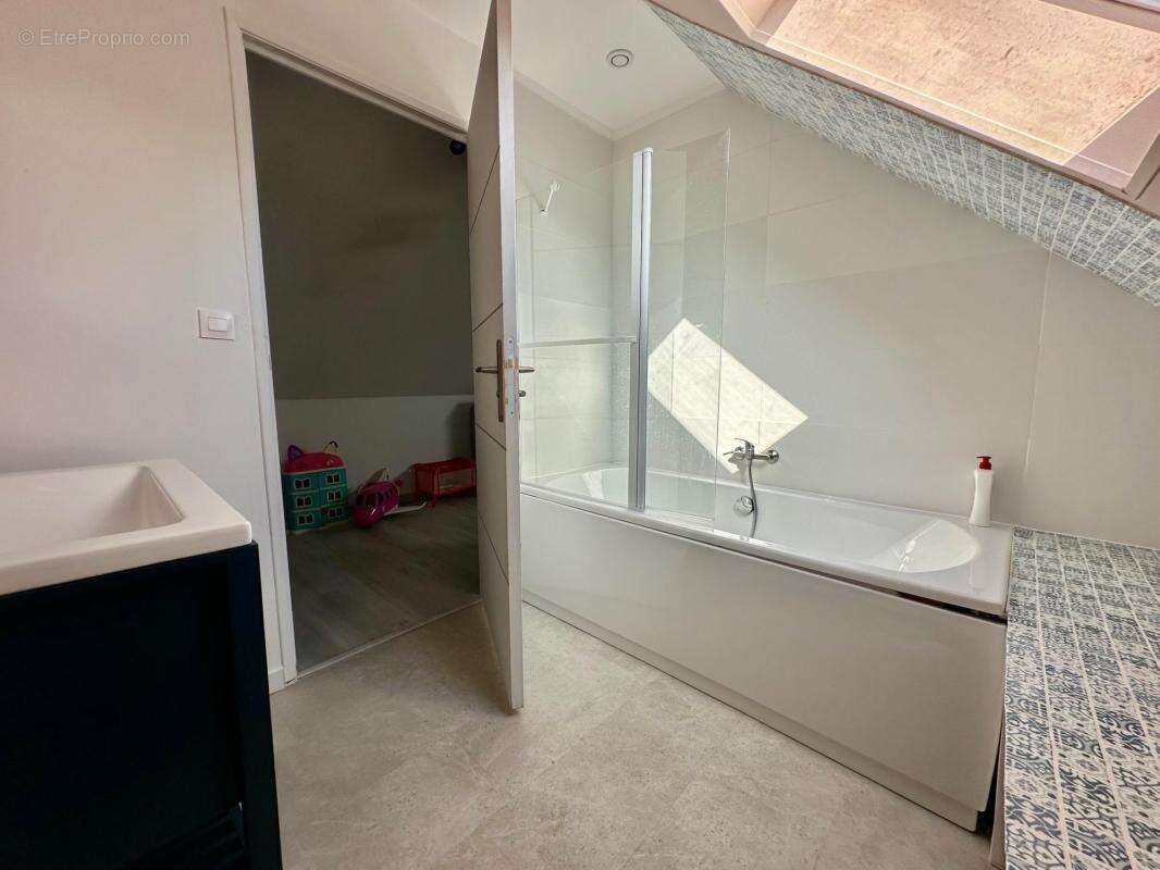 Maison à BEAUMONT-SUR-SARTHE