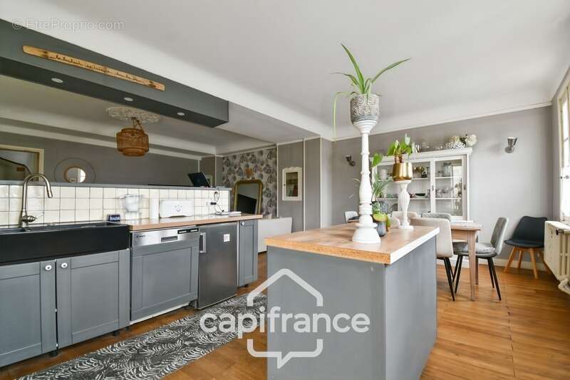 Maison à SAINT-JEAN-D&#039;ANGELY