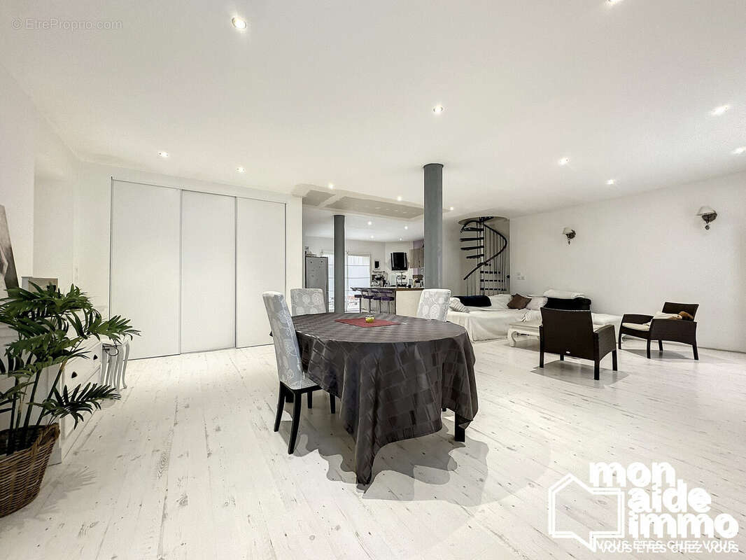 Maison à SAINT-LOUBES