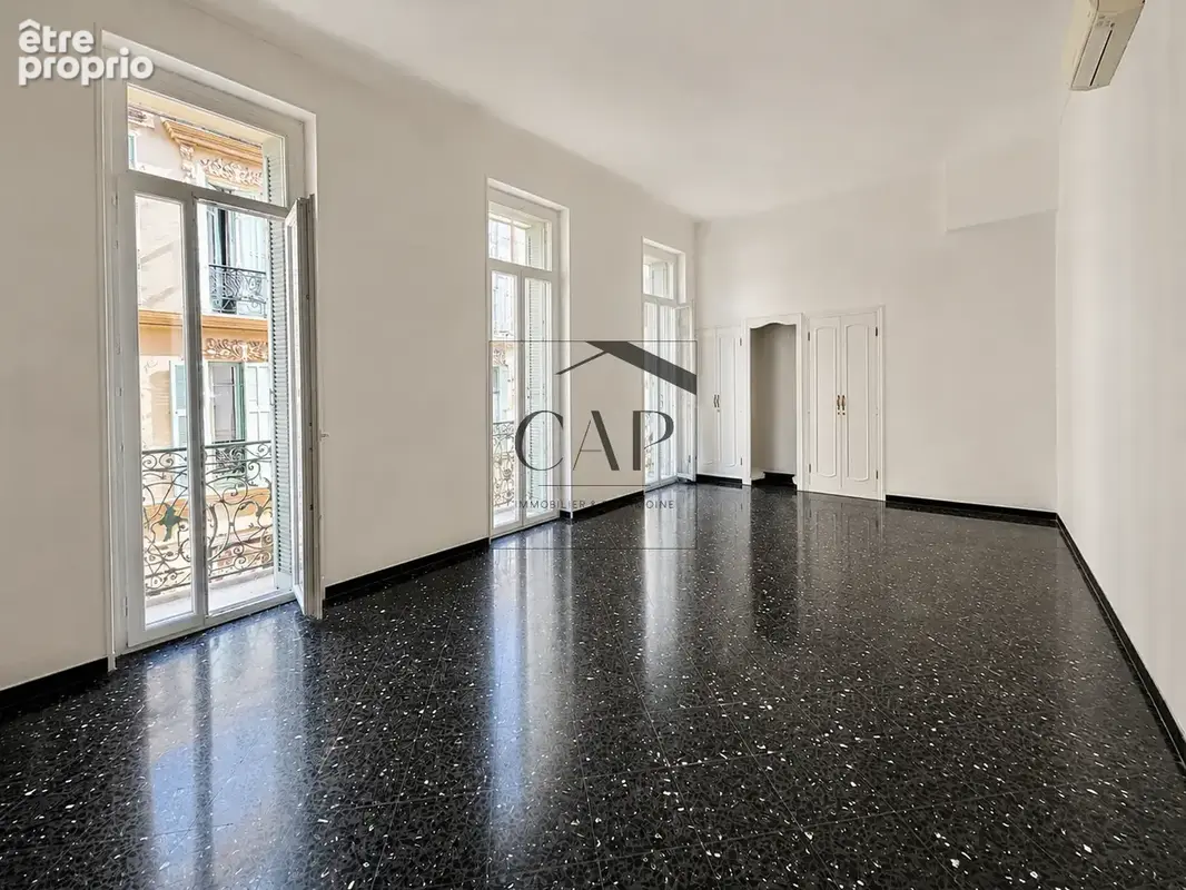 NICE CENTRE   NOTRE-DAME / JEAN MÉDECIN   Appartement 4 pièces de 100 m2   3 chambres   Ascenseur - photo 2