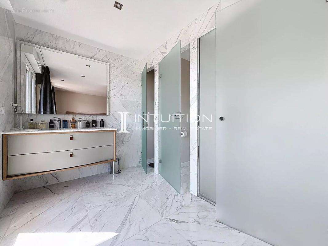 Cannes - Croix des Gardes : Superbe duplex avec vaste terrasse - photo 13