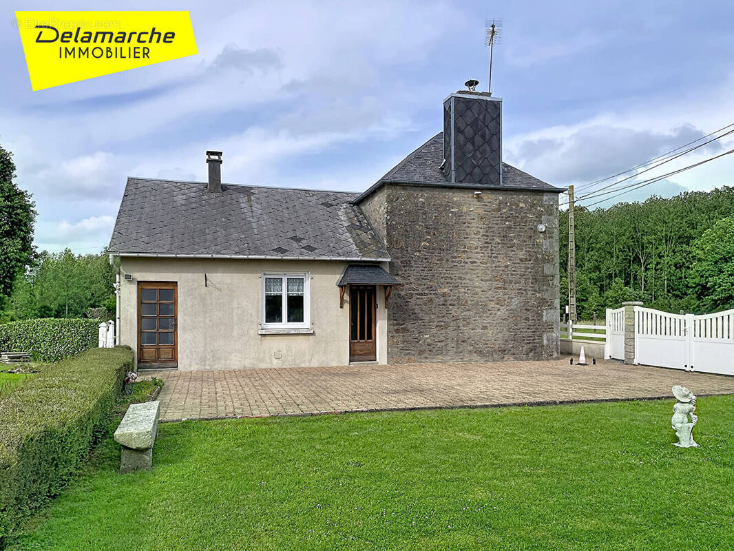 Maison à SAINTE-CECILE