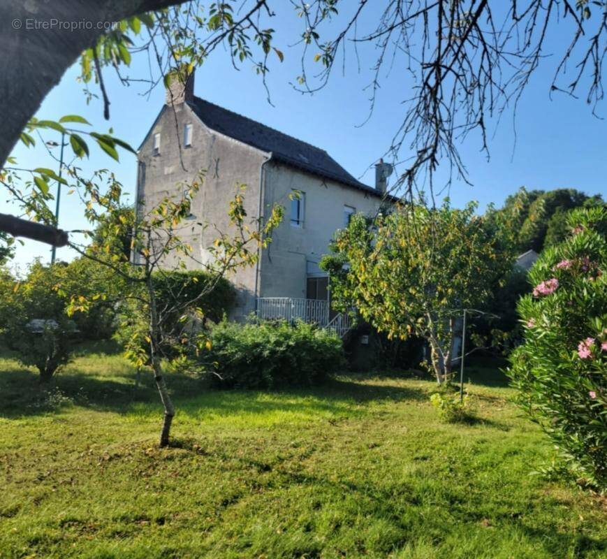Maison à NEUILLE-PONT-PIERRE