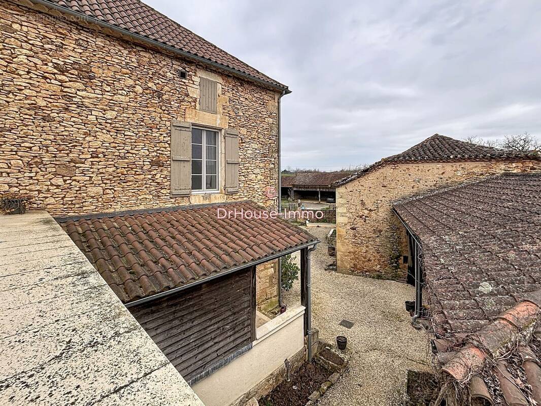 Maison à SAINT-FRONT-SUR-LEMANCE