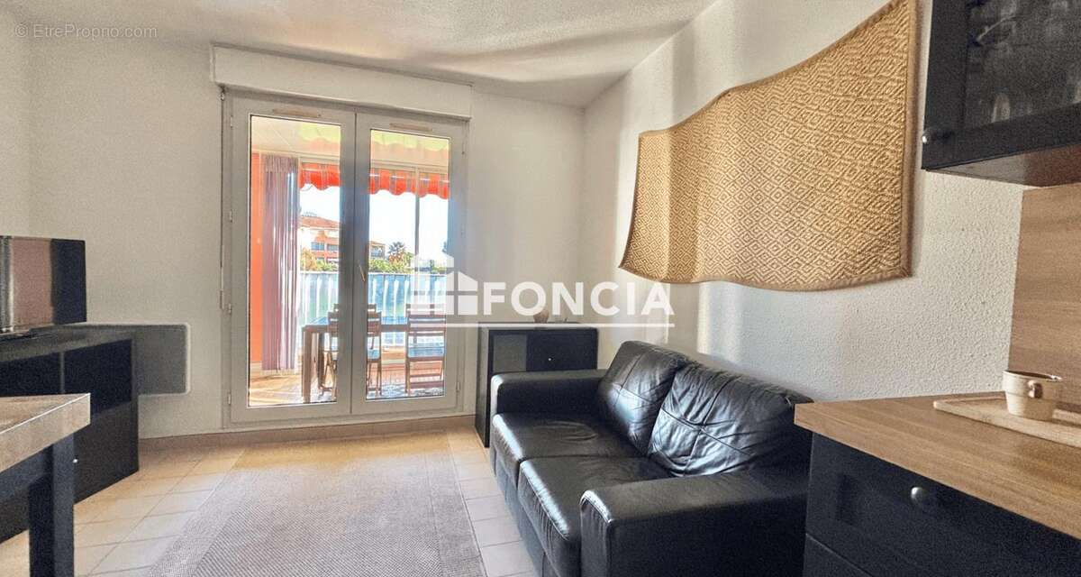 Appartement à LA LONDE-LES-MAURES