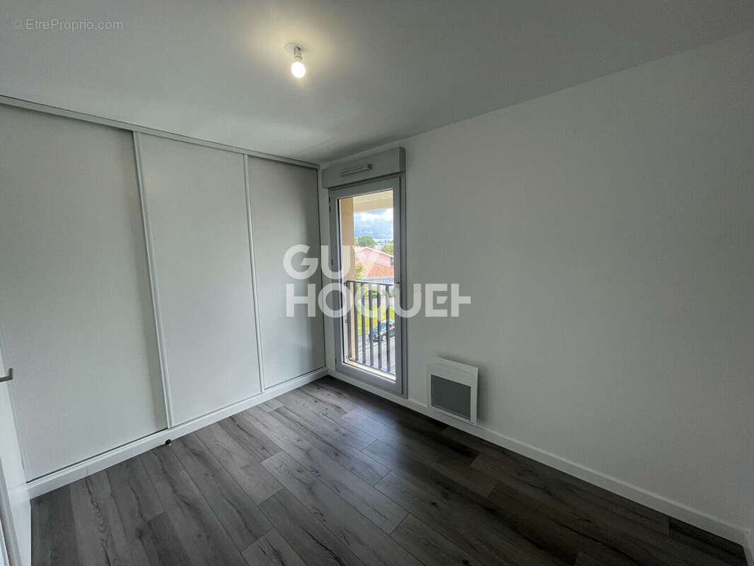 Appartement à PARENTIS-EN-BORN