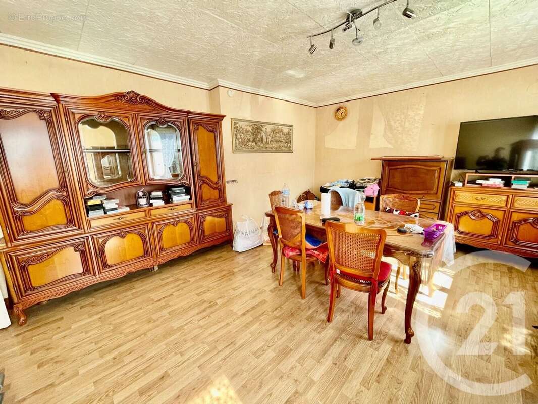 Maison à SAINT-GRATIEN