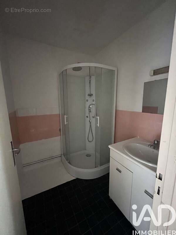 Photo 8 - Appartement à CHATELLERAULT