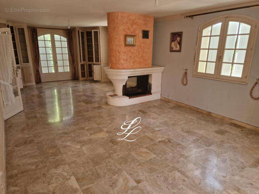 Maison à YVRE-L'EVEQUE