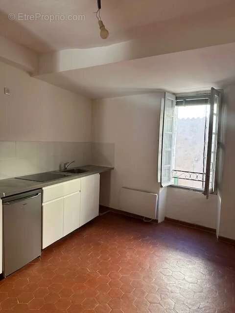 Appartement à COTIGNAC