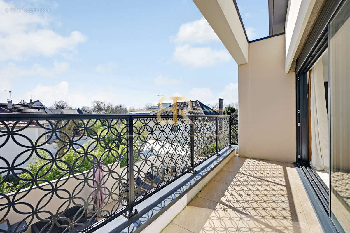 Maison à CHENNEVIERES-SUR-MARNE