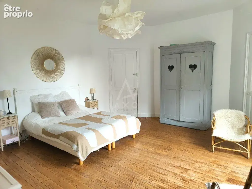 DURTAL  Élégante maison de maître au pied du château, avec accès au Loir - photo 12