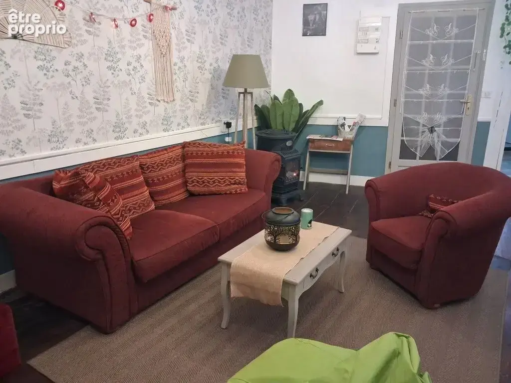 Appartement 110 m² à Saint-Leonard-De-Noblat  - photo 4