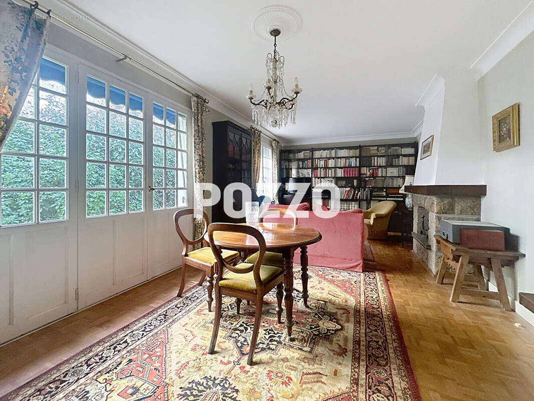 Maison à LE VAL-SAINT-PERE