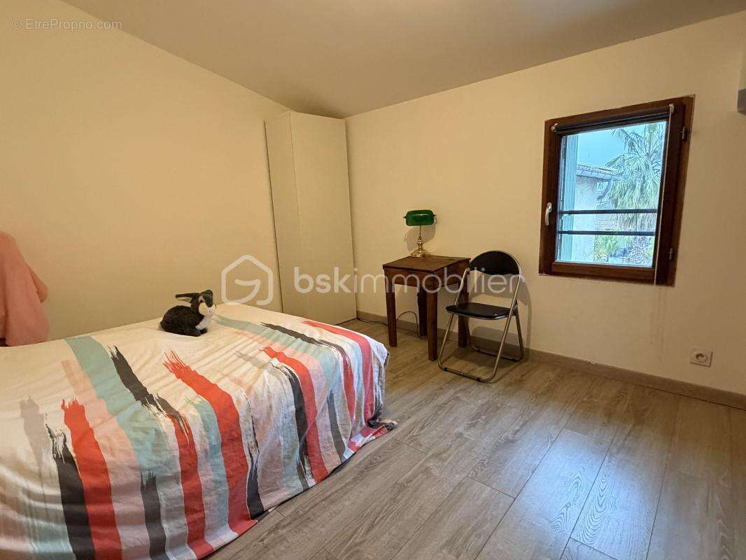 Appartement à SAINT-LAURENT-D'AIGOUZE