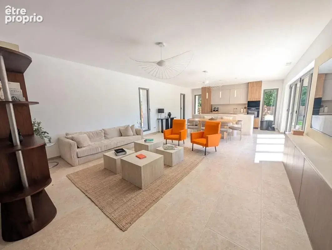 Gordes - Élégante maison contemporaine de 175 m² avec piscine - photo 4