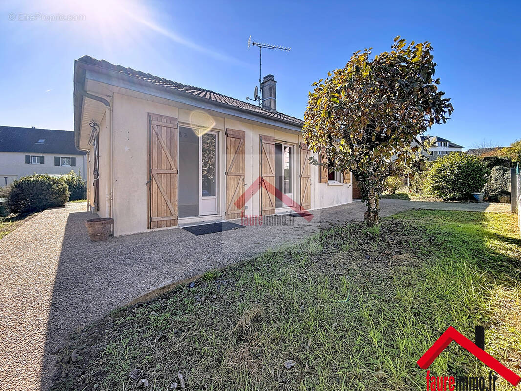 Maison à PERPEZAC-LE-NOIR