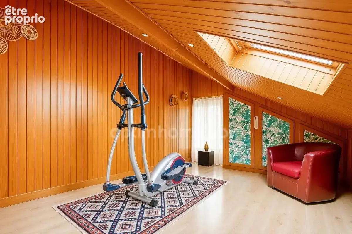 Maison en pierre de Loire à Saumur avec piscine, dépendances et terrain de 8 147m2 - photo 10