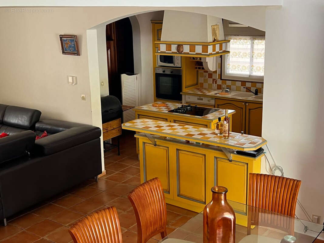 Belle villa F4-F5 à vendre à Saint-Claude avec belle vue montagne en EXCLUSIVITÉ - photo 5