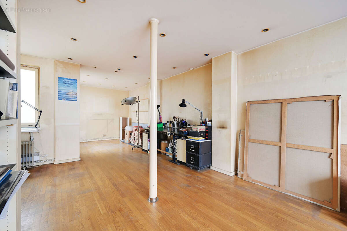 Commerce à PARIS-20E