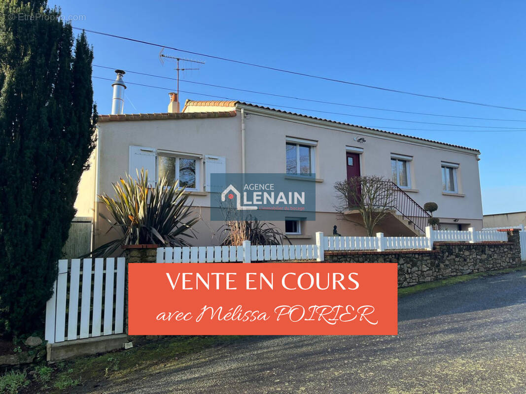 Maison à LES HERBIERS