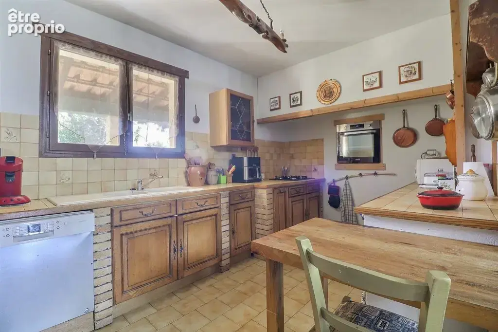 Maison 4 pièces 91 m² à vendre à Saint-Gilles (30800) - photo 3