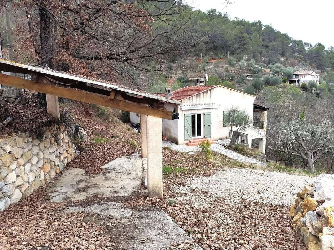 Maison à ROQUESTERON