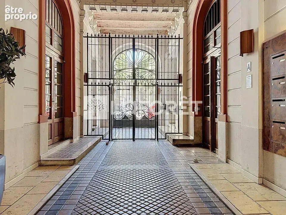 Appartement à MARSEILLE-6E