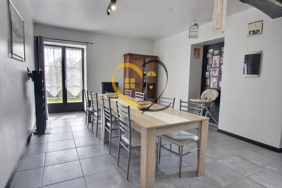 Maison à MEHUN-SUR-YEVRE