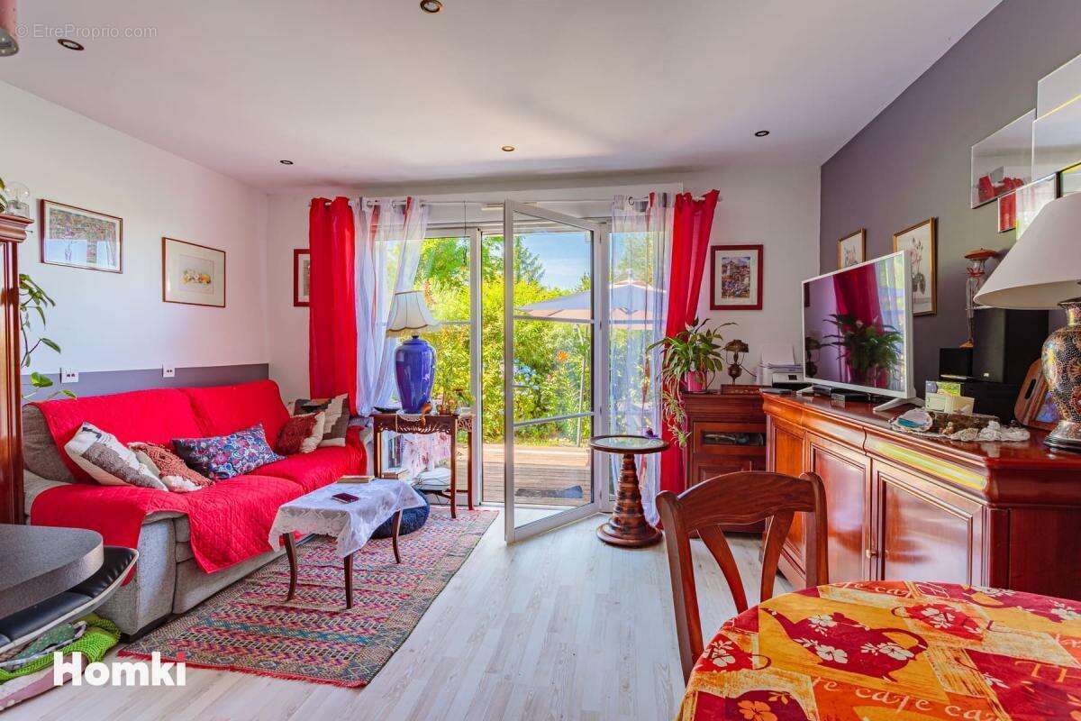 Appartement et jardinet T3 de 61 m2 à Lahonce 64990 - photo 3