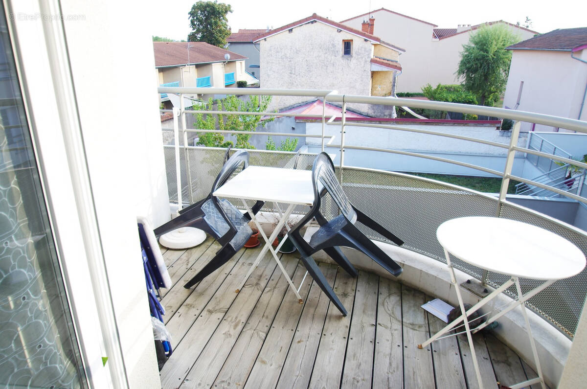 Appartement à CRAPONNE