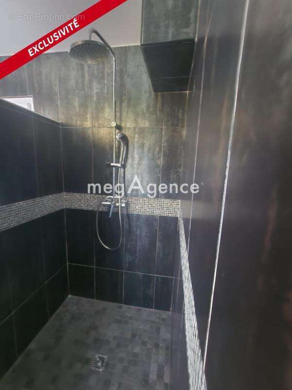 Maison à SAINT-CHRISTOLY-DE-BLAYE