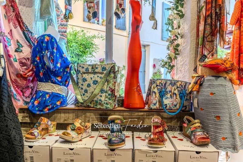 Commerce à LE CASTELLET