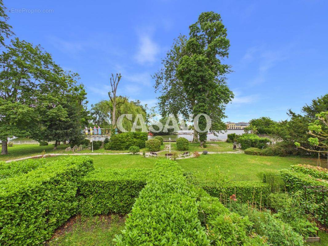 Appartement à ENGHIEN-LES-BAINS
