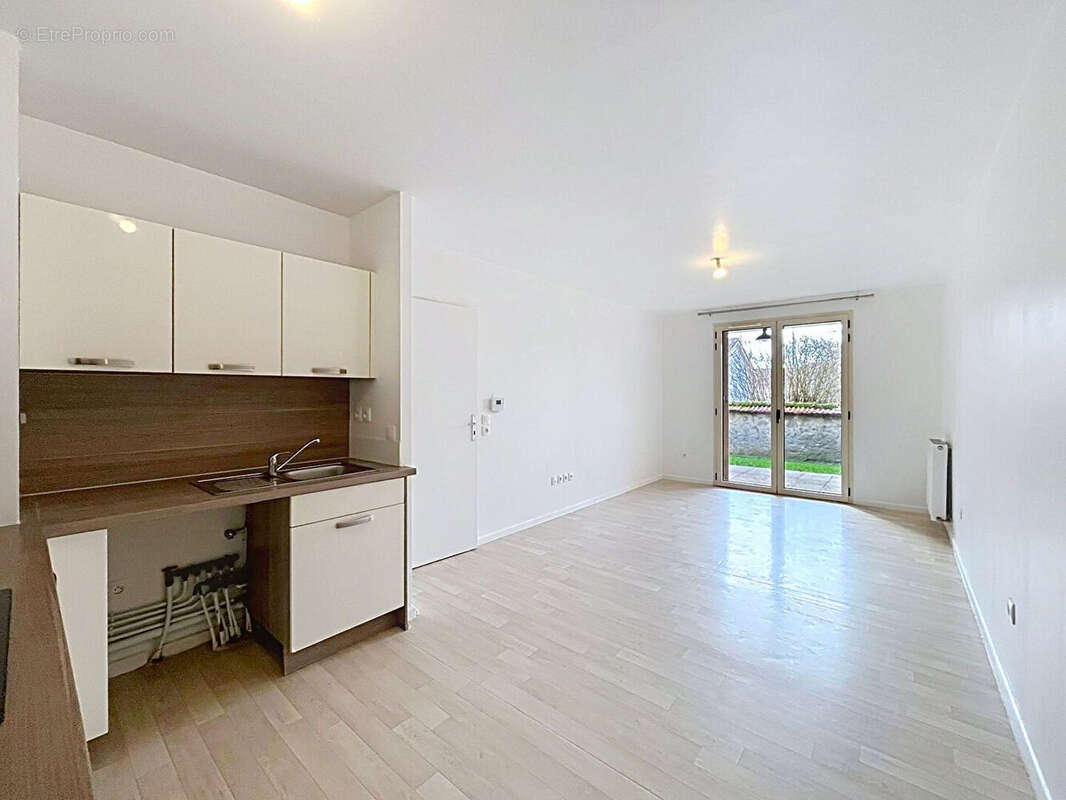 Appartement T2 -MELUN- avec jardin privatif - photo 2