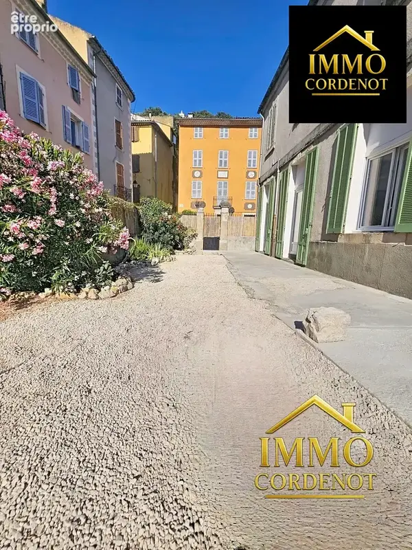 Appartement à MEOUNES-LES-MONTRIEUX