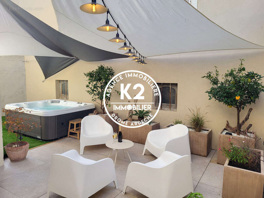 Maison à MONTELIMAR