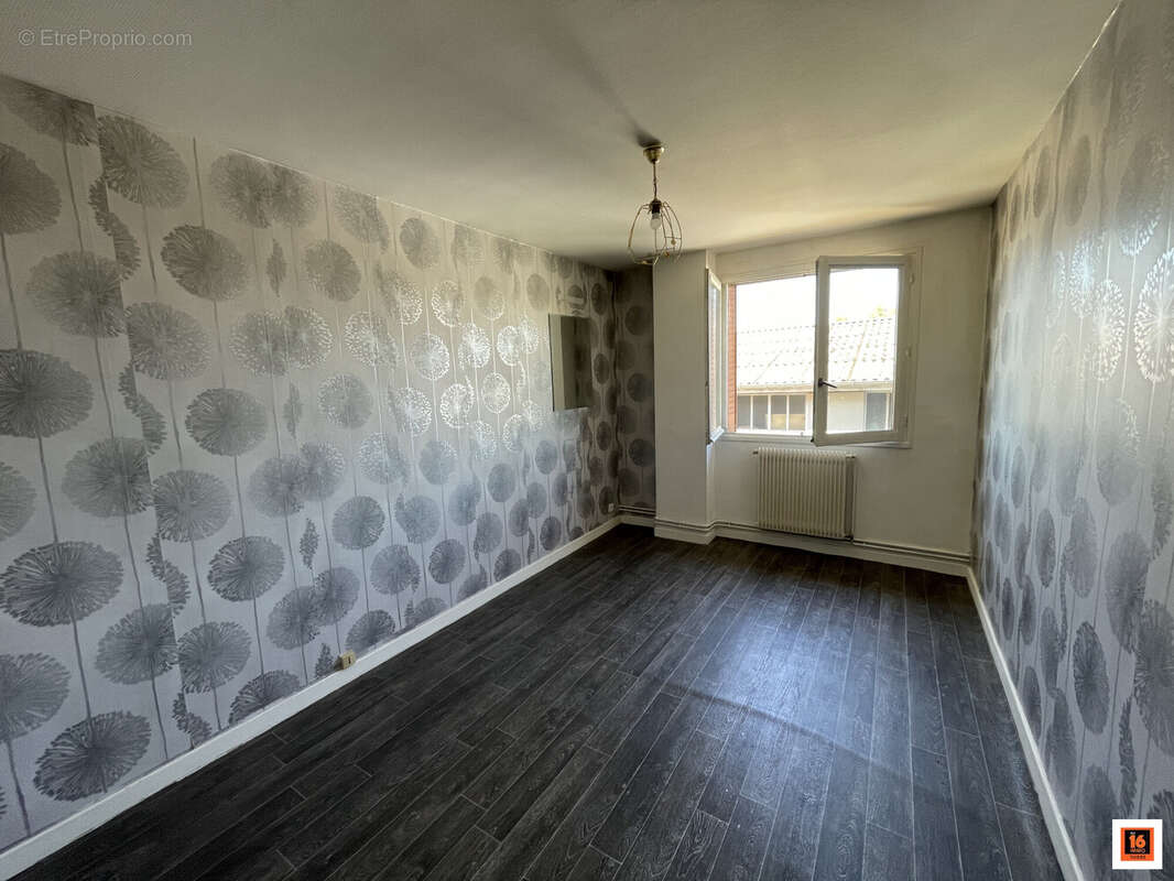 Appartement 80 m² à Thiers  - photo 6