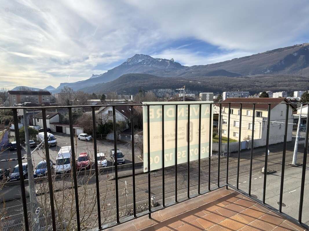 Appartement à FONTAINE