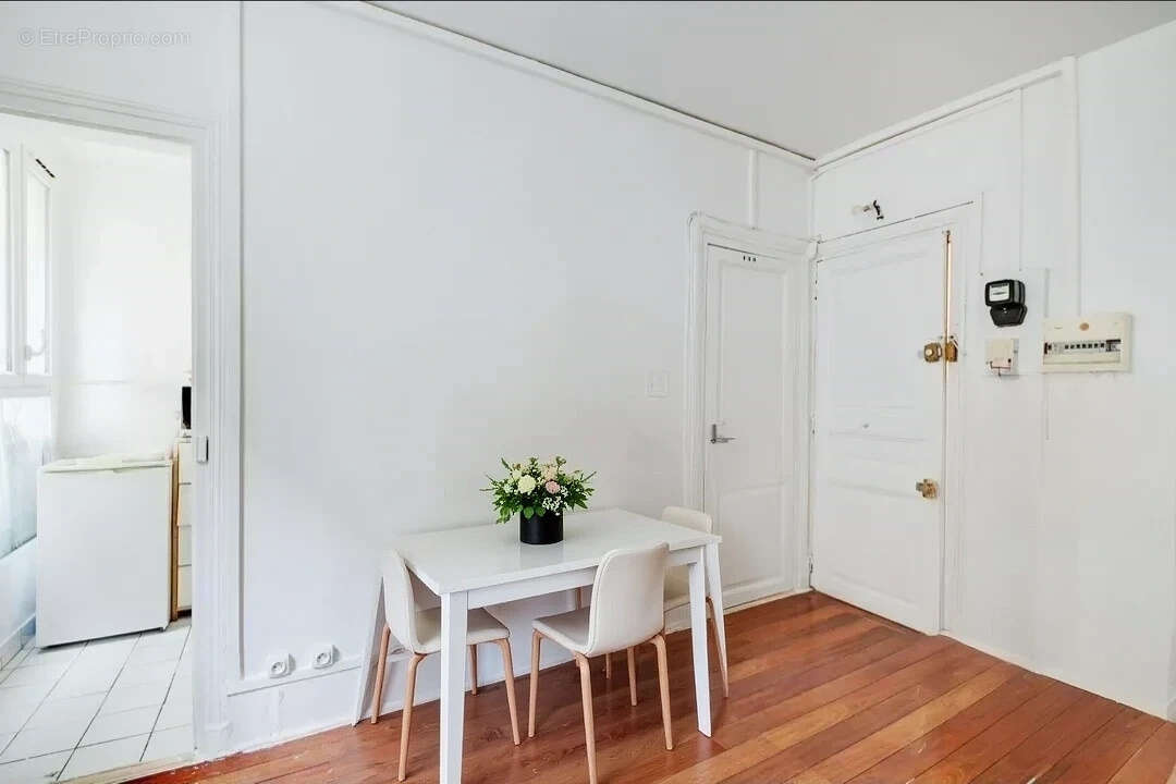 Appartement à PARIS-10E