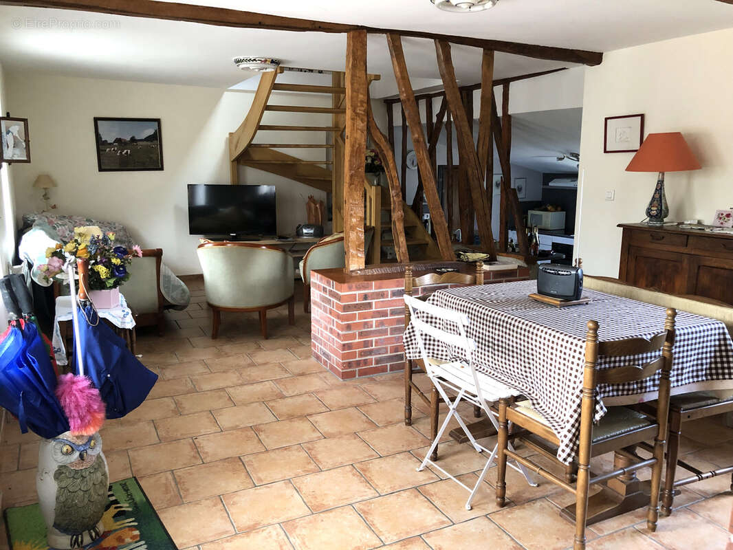 Maison à CORMEILLES