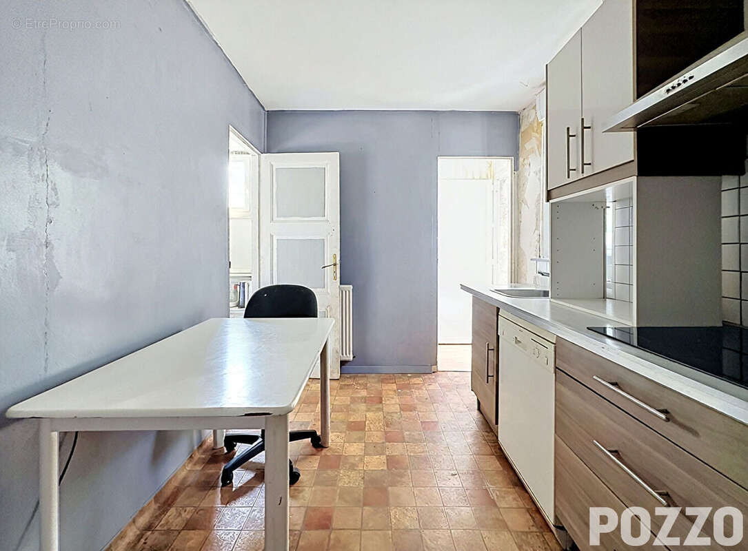 A Vendre - AVRANCHES - Maison 6 pièce(s) 105 m² - 4 chambres - photo 5