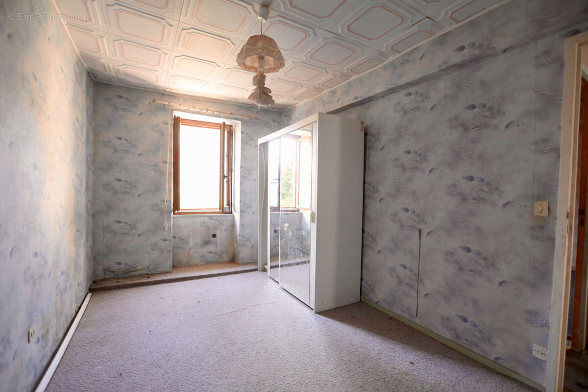 Belle opportunité de rénovation à Gy-l'Évêque - photo 13